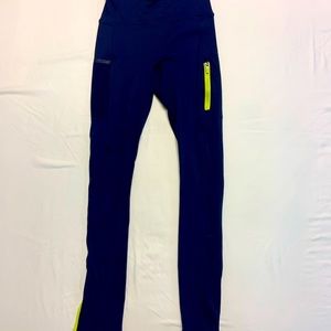 Fabletics Motion 365 Zipper Pocket Leggings